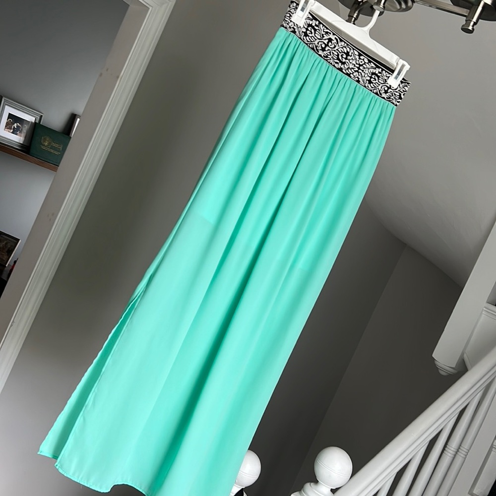 Mint green maxi skirt - good condition